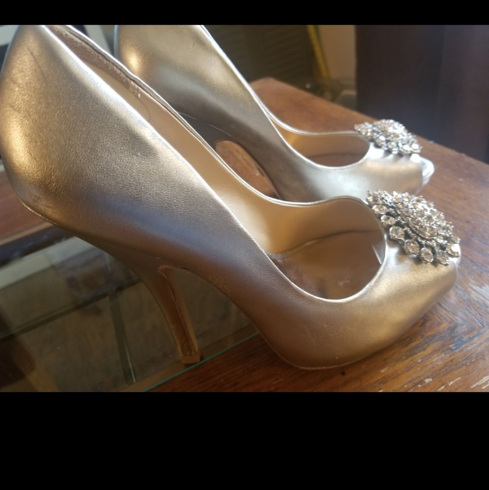 BADGLEY Mischka size 7 heels. - Picture 3 of 12